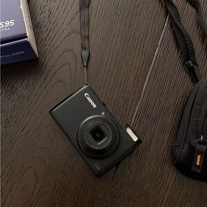 Canon Powershot S95 Digital Camera